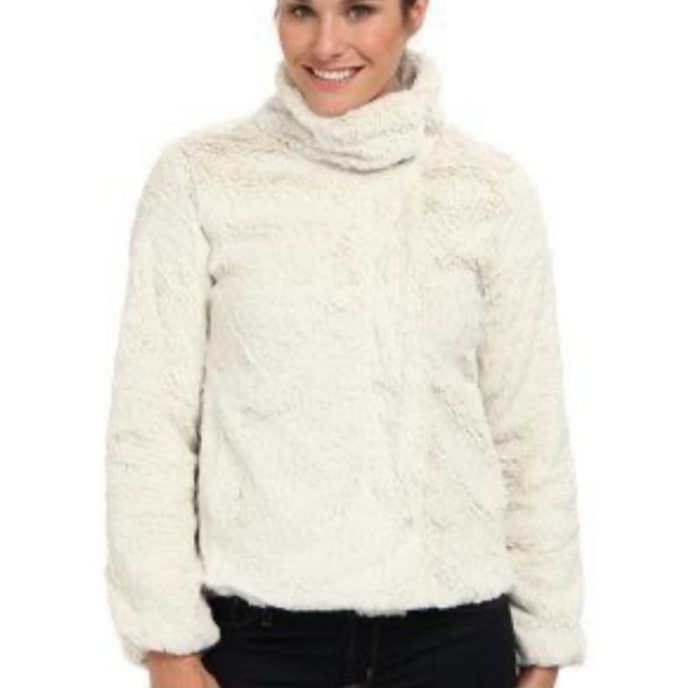 Patagonia Pelage Plush Fleece Jacket Women’s Size S – Super Soft & Cozy